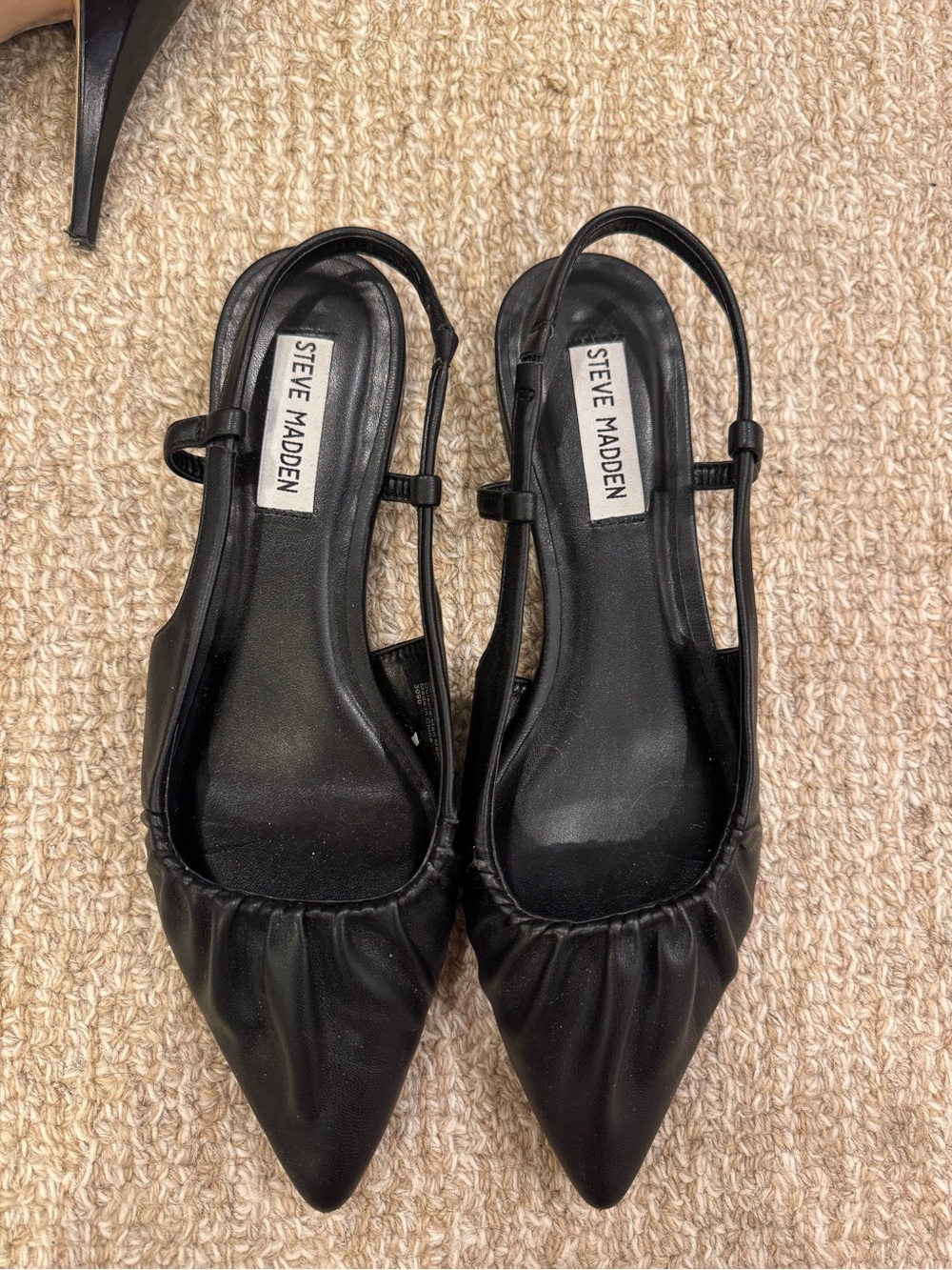 🖤Steve Madden Black Pointed Slingback Flats🖤